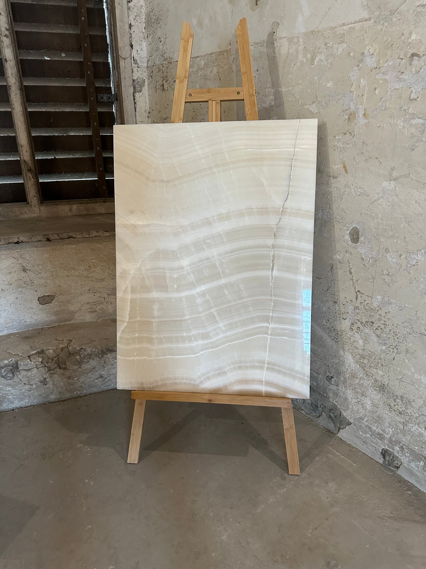 gespiegelte Wandplatten aus Onyx